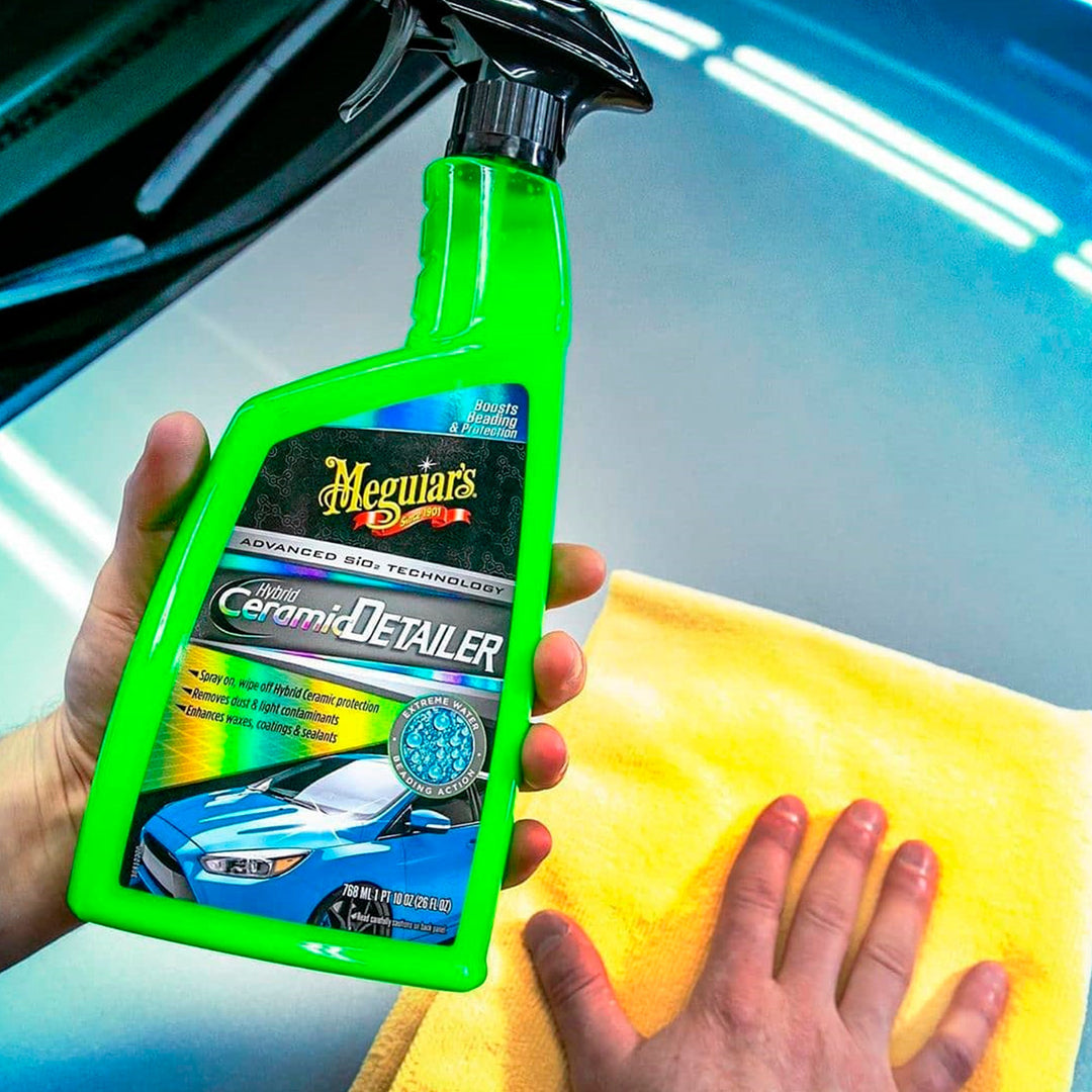 Hybrid Ceramic Detailer protege y realza el brillo del auto con tecnología cerámica, repelente al agua y fácil aplicación para un acabado duradero y limpio.