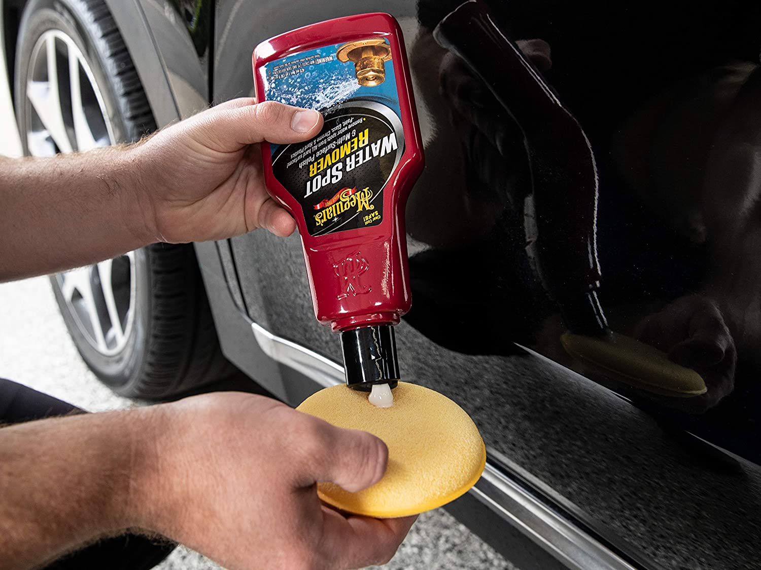 Elimina manchas de agua dura en pintura, vidrio y cromo con Water Spot Remover de Meguiar’s. Recupera el brillo sin dañar la superficie.